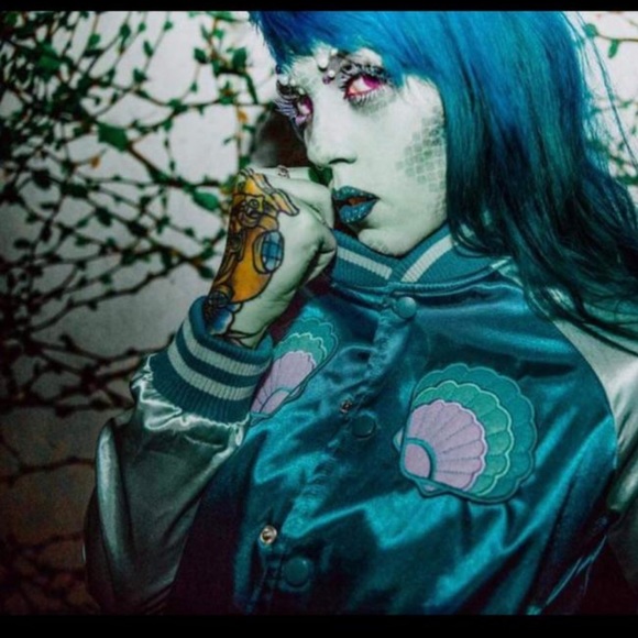 13 Iron Fist Mermaid for Life Jacket - Picture 9 of 11